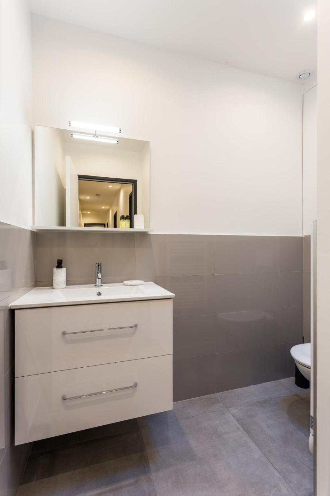 Elegance And Confort - 2Br-4P - Champs Elysees Parijs Buitenkant foto